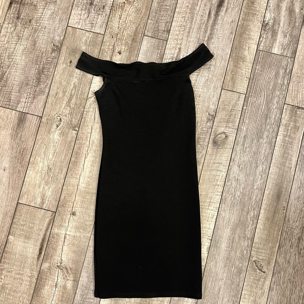 SOLEMIO black off the shoulder dress